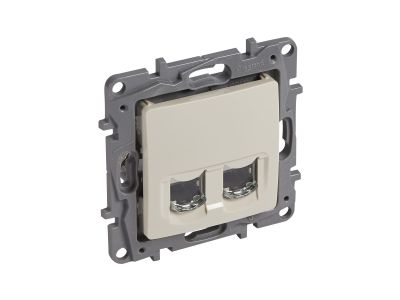 Gniazdo komputerowe podwójne RJ45 kat. 6 STP, kremowe, Niloe | 664876 Legrand