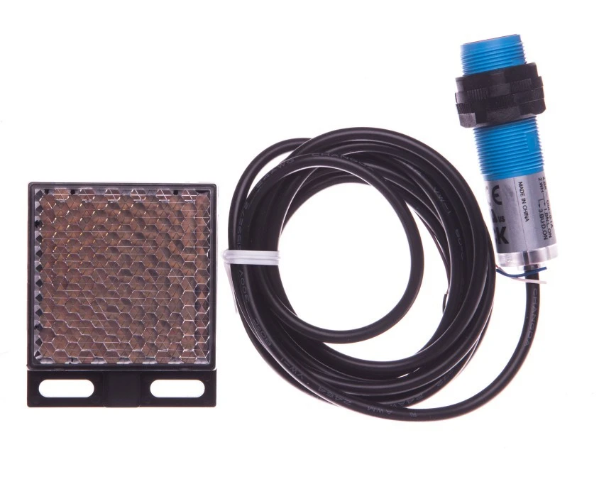 Czujnik fotoelektryczny 0,05‑7m M18 10‑30V DC PNP przewód 4‑żyły 2m 1kHz prosty tworzywo + odbłyśnik P25 VL180‑2P41136 6037495