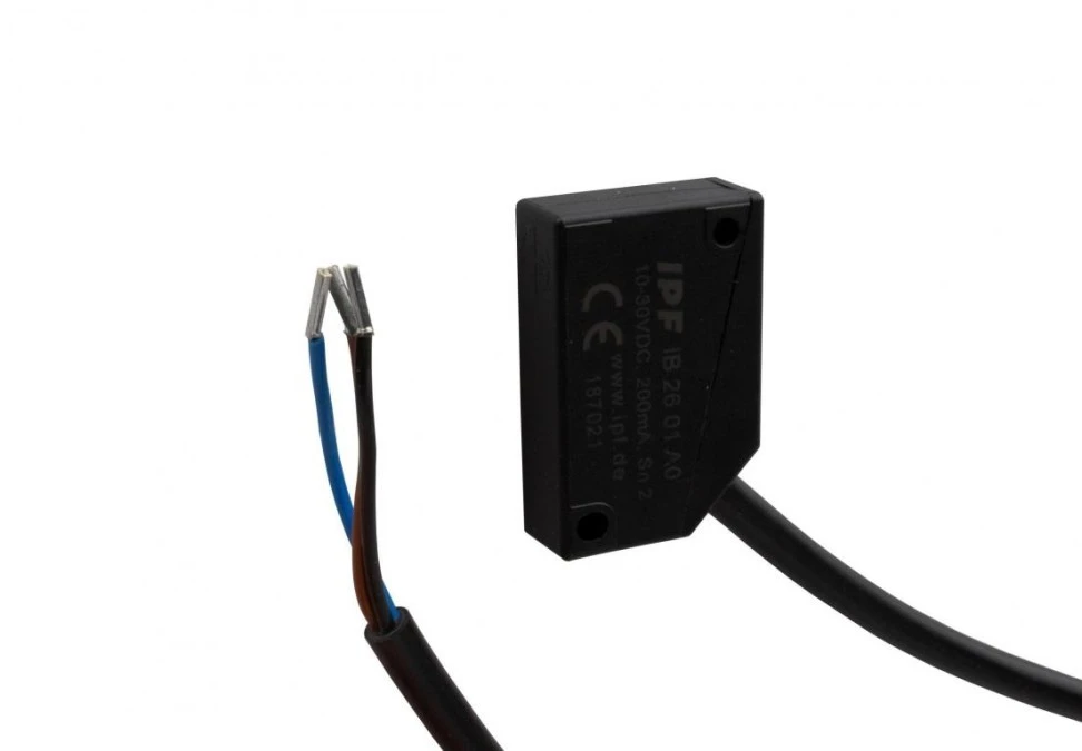 Czujnik indukcyjny 40x26x12 mm zabudowany Sn: 2 mm 10‑30VDC PNP NO kabel 2m IB2601A0